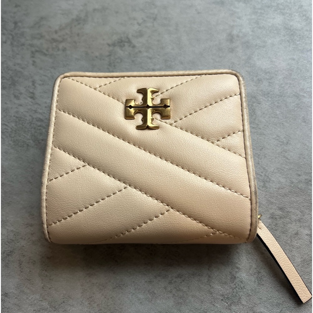 Kira Chevron Bi-Fold wallet